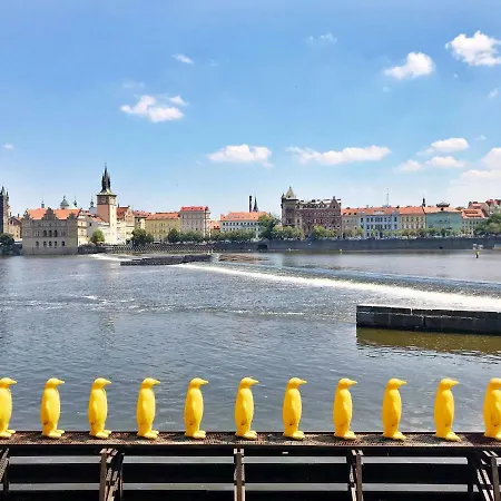 Mala Strana Apartment *